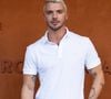 Dès le pas de la porte, le ton est donné avec des murs peints dans un orange terracotta vibrant, contrastant avec un sol en damier marbre bicolore du plus bel effet.

Jonathan Jenvrin au village lors des Internationaux de France de Tennis de Roland Garros 2026. Paris, le 25 mai 2026

© Moreau / Jacovides / Bestimage