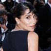 Leïla Bekhti rend hommage à Audrey Hepburn à Cannes : l'actrice sublime dans une robe noire dotée d'un nœud XXL