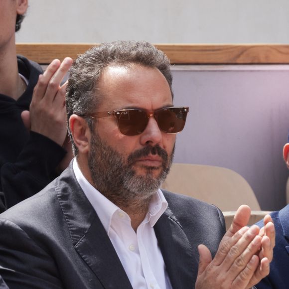 Bruce Toussaint dans les tribunes des Internationaux de France de tennis de Roland Garros 2024 à Paris, France, le 3 juin 2024. © Jacovides-Moreau/Bestimage