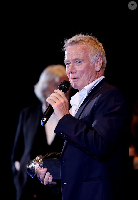 Franck Dubosc, Prix Romain Gary
Soirée de clôture et palmarès de la 7ème édition du festival Cineroman à Nice le 4 Octobre 2025 .  © Bebert-Jacovides/Bestimage