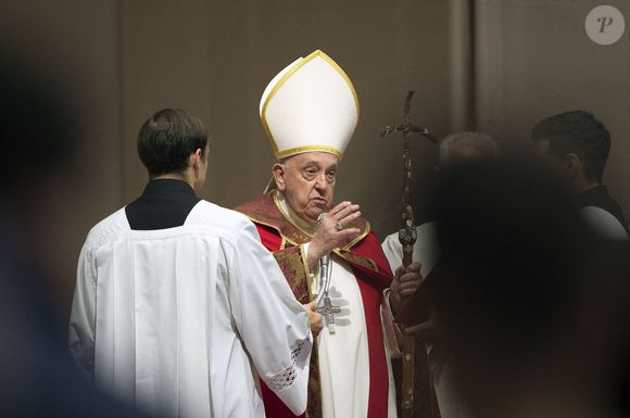 Tout comme le pape François avant lui, il aurait refusé de résider au palais du Vatican.

Le Pape François préside la Sainte Messe en mémoire des cardinaux et évêques décédés au cours de l'année, à la Basilique Saint-Pierre, au Vatican, le 04 novembre 2024. Photo by Alessia Giuliani/Catholic Press Photo/IPA/ABACAPRESS.COM