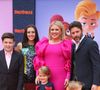 Une célèbre chanteuse américaine a récemment décidé d'annuler tous ses concerts à Las Vegas

Brandon Blackstock avec ses enfants Seth et Savannah, sa femme Kelly Clarkson et leurs enfants Remington et River Rose - Avant-première du film "UglyDolls" au cinéma "Regal Cinemas L.A. LIVE" à Los Angeles.
Crédit : Backgrid USA / Bestimage