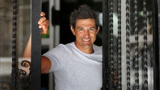 Jean-Pascal Lacoste valide son examen ! Loin de la Star Academy, sa reconversion dans un domaine opposé prend forme