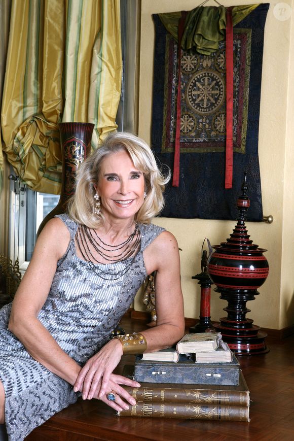 L'artiste Paola Franchi, dernière épouse de Maurizio Gucci, pose dans sa maison de Milan, Italie, le 27 octobre 2009. Photo par Olycom/ABACAPRESS.COM