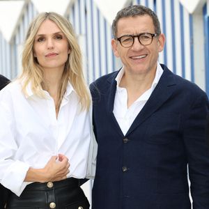 Laurence Arné et Dany Boon au photocall du film "La Famille Hennedricks" lors du 38ème festival du film de Cabourg, France, le 15 juin 2024. Les Journées romantiques du 38ème Festival du film de Cabourg (Calvados) auront lieu du 12 au 16 juin. © Coadic Guirec/Bestimage
