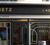 Après l'ouverture de leur première agence physique à Paris, les célèbres agents immobiliers se lancent dans l'aventure de la franchise.

La famille Kretz inaugure sa première agence immobilière physique à Paris, le 2 février 2026. 

© Lionel Urman/Bestimage
