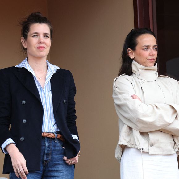NO TABLOIDS WEB & PRINT - Charlotte Casiraghi et Pauline Ducruet sont vues dans les tribunes pendant la finale du simple messieurs lors de la huitième journée du Rolex Monte-Carlo Masters au Monte-Carlo Country Club le 12 avril 2026 à Monte-Carlo, Monaco. Photo by Jean-Charles Vinaj/ABACAPRESS.COM