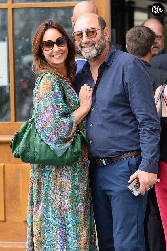 Ils ont fondé la société "17 février".

Julia Vignali et son mari Kad Merad - Mariage de Claude Lelouch à la mairie du 18ème à Paris. Le 17 juin 2023