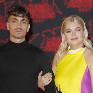 Louane Emera partage la vie de Florian Rossi depuis plusieurs années

Florian Rossi et sa compagne Louane Emera lors de la 23ème édition des NRJ Music Awards 2021 au Palais des Festivals de Cannes.
© Dominique Jacovides/Bestimage