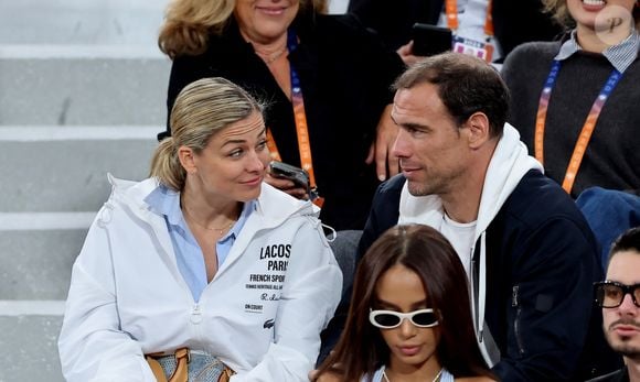 Laure Boulleau et Bruno Cheyrou dans les tribunes lors des Internationaux de France de Tennis de Roland Garros 2025, à Paris, France, le 28 mai 2025. © Jacovides-Moreau/Bestimage