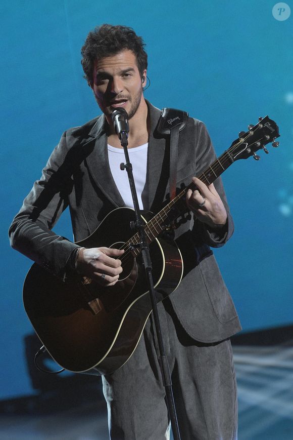Exclusif - Amir Haddad - Enregistrement de l'émission "Tout le monde chante contre le cancer" au Palais des Congrès à Paris, diffusée le 23 décembre sur W9. © Giancarlo Gorassini-Cyril Moreau / Bestimage