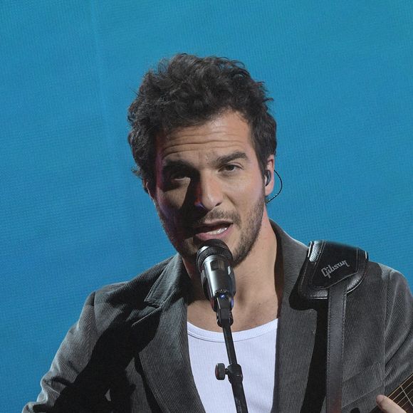 Exclusif - Amir Haddad - Enregistrement de l'émission "Tout le monde chante contre le cancer" au Palais des Congrès à Paris, diffusée le 23 décembre sur W9. © Giancarlo Gorassini-Cyril Moreau / Bestimage