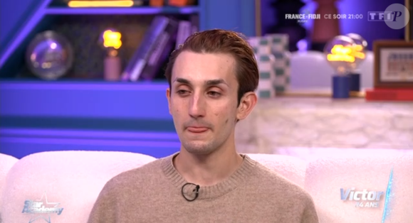 "Je suis juste trop triste", a-t-il confié au bord des larmes. 

Victor est bouleversé par le départ d'Ema dans la quotidienne de la "Star Academy" diffusée samedi 15 novembre 2025 sur TF1.