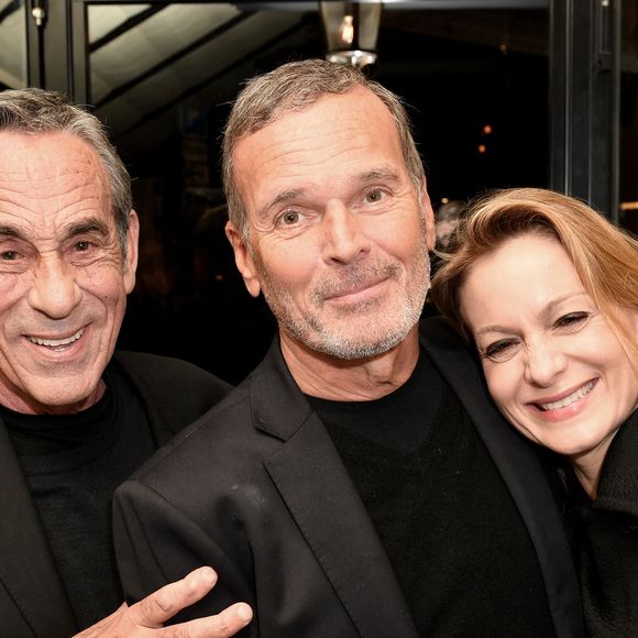 Exclusif - Thierry Ardisson, Laurent Baffie et Audrey Crespo-Mara - Laurent Baffie fête son succès littéraire "1 Million de livres vendus" aux Deux Magots à Paris le 8 mars 2023. © Veeren/Bestimage
