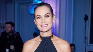 Laeticia Hallyday de nouveau en couple : son compagnon Serge, de 20 ans son aîné, est un grand homme d'affaires