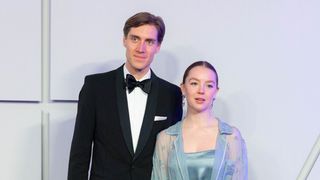 Alexandra de Hanovre radieuse au bras de son fiancé Ben-Sylvester Strautmann, héritier d'une prestigieuse famille