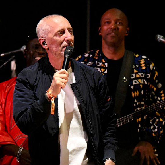Nice Jazz Fest 2025 à Nice - Jour 2 - "M Lamomali "("M Lamomali "((-M-, Fatoumata Diawara, Madou Diabate, Lubiana, Mike Clinton, Maxima Garoute, Corentin Pujol, Boubacar Dembele, Mountaga Diabate) )et Gad Elmaleh sur la scène Massena pour le dernier morceau du concert,) et Gad Elmaleh sur la scène Massena pour le dernier morceau du concert, le 25 juillet 2025.
© Bruno Bebert / Bestimage