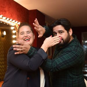 L’année 2026 a été celle des grands changements pour Elodie Poux. Le 9 mars, elle a annoncé sa séparation d’avec Michel Frenna, comédien belge et père de Marie.

Élodie Poux et Michel Frenna au spectacle de Elodie Poux "Le syndrome du Playmobil" au Casino de Paris à Paris.
Agence / Bestimage