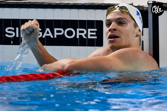 Ses proches, notamment ses parents et son frère Oscar, témoignent de l’impact de sa notoriété soudaine.

Léon Marchand remporte le 200 m quatre nages lors du 22e Championnat du monde de natation à Singapour. Il s'agit de son 6e titre de champion du monde.
Inside/Psnewz/Bestimage