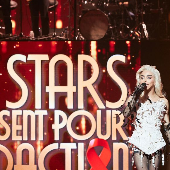 Exclusif - Jean Paul Gaultier et Bilal Hassani lors de l’enregistrement de l’émission “Les stars s’unissent pour le Sidaction” au théâtre Marigny à Paris, France, le 11 mars 2025. L’émission sera diffusée en prime le 22 mars sur France 2. © Guirec-Moreau/ Bestimage