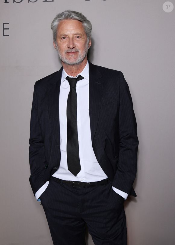 Exclusif - Antoine de Caunes lors de la soirée anniversaire des 25 ans de la Terrasse de Albane pendant le 79ème Festival International du Film de Cannes, France, le 15 mai 2026. © Denis Guignebourg/Bestimage