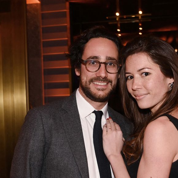 Le ventre rond d’Émilie Broussouloux n'a pas échappé à plusieurs des consœurs de la jeune journaliste, qui n'ont pas manqué de la féliciter, comme Caroline Delage ou Carine Galli.

Exclusif - Thomas Hollande et sa femme Emilie Broussouloux - Soirée Le Bal du Siècle pour les 5 ans de l'hôtel Nolinski Paris le 8 mars 2022. © Rachid Bellak / Bestimage