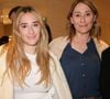 Dans "Clara pour toi", le podcast qui ose tout,

Exclusif - Carla Ghebali et sa mère Daniela Lumbroso - Dédicace du livre "Mères Filles" à la boutique Apostrophe à Paris © Coadic Guirec/Bestimag"