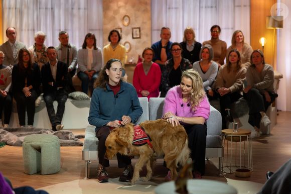 Mais dans la maison du bonheur des Lacherie-Gossuin, chiens, poules, et autres petits protégés font la joie au quotidien de cette tribu très animée.

LLewelyn Barré, Elodie Gossuin sur plateau de l'émission "Animalement Vôtre" présentée par Bernard Montiel et diffusée le 3 mai 2026 sur France 3, à Paris, France, le 13 janvier 2026. © Julien Sarkissian/Bestimage