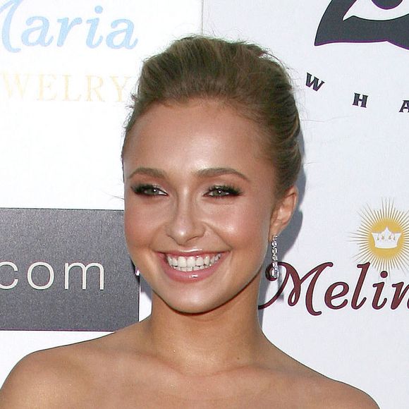 Los Angeles - L'actrice Hayden Panettiere est tragiquement décédée à l'âge de 36 ans. La vedette, surtout connue pour ses rôles marquants dans les séries télévisées à succès Heroes et Nashville s'est éteinte le dimanche 16 août 2026.
Crédit : Backgrid USA / Bestimage