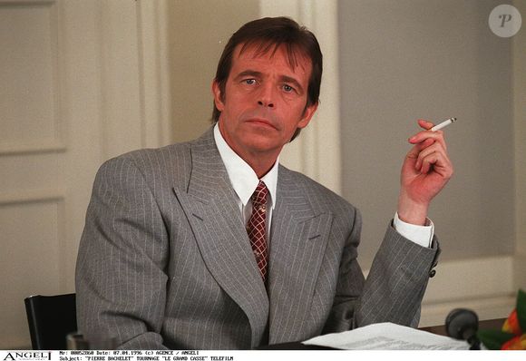 Pierre Bachelet sur le tournage du téléfilm Le Grand Case à Marseille.  
Crédit : AGENCE / BESTIMAGE