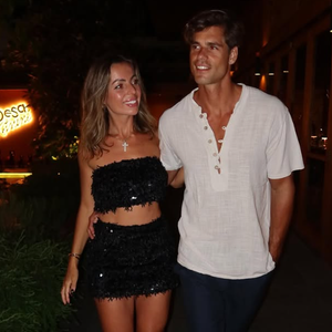 Cette fin d'aventure professionnelle n'entache heureusement pas son paisible quotidien familial.

Hillary Danderosieren et son mari Giovanni sur Instagram.