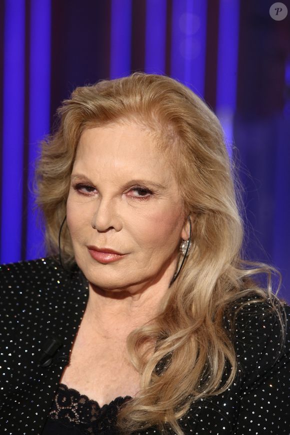 Sylvie Vartan est l'invitée de l'émission Domenica In à Milan le 25 février 2024.