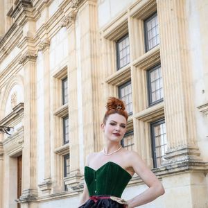 Exclusif - Elodie Frégé lors de la 30ème édition, du lundi 6 au samedi 11 juillet, le Festival de la Correspondance de Grignan célèbre les 400 ans de la naissance de Madame de Sévigné, à travers une lecture-spectacle et un opéra imaginé spécialement pour l’évènement, à Grignan, France, le 10 juillet 2026. © Jack Tribeca/Bestimage