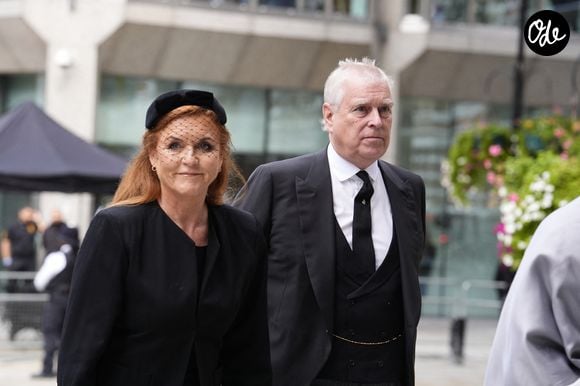Sarah Ferguson, duchesse d'York, et le prince Andrew lors de leur arrivée à la messe de requiem organisée en hommage à la duchesse de Kent, à la cathédrale de Westminster, à Londres, le 16 septembre 2025.

© PA Photo/ Bestimage