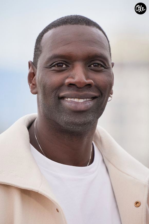 Omar Sy au photocall de Jury lors du 77ème Festival International du Film de Cannes au Palais des Festivals à Cannes, France, le 14 mai 2024.

© Jacovides-Moreau/Bestimage