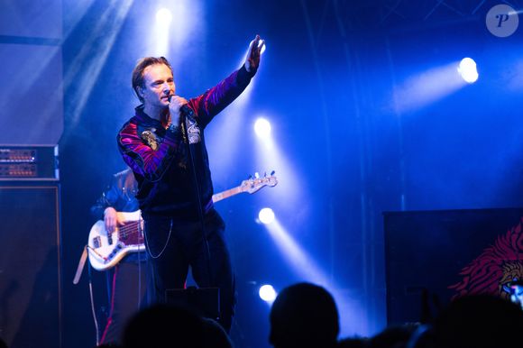 Exclusif - David Hallyday rend hommage à son père Johnny Hallyday, lors d'un concert aux fêtes de Wallonie à Andenne en Belgique le 23 septembre 2018. © Agence / Bestimage