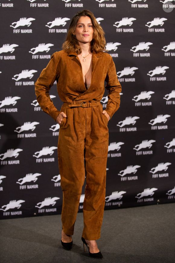 Laetitia Casta (habillée en Ralph Lauren) lors du photocall du film "Le milieu de l'horizon" lors de la 34ème édition du Festival International du Film Francophone de Namur (FIFF) à Namur, Belgique, le 3 octobre 2019. © Alain Rolland/ImageBuzz/Bestimage