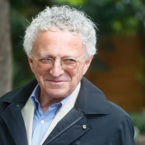 Néanmoins, pour celui dont le départ a été salué par l'une de ses anciennes collègues, la réponse est sans appel.

Nelson Monfort - Arrivées à l'enregistrement de l'émission "Vivement dimanche" présentée par M. Drucker et qui sera diffusée le 12 mai 2024 au Studio Gabriel à Paris, France, le 30 avril 2024. © Christophe Clovis/Bestimage