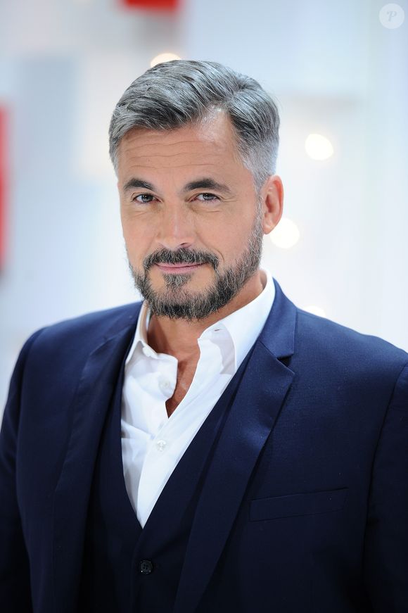 Et tout prochainement, il prendra les commandes d'une autre émission, ailleurs.

Exclusif - Olivier Minne - Enregistrement de l'émission "Vivement Dimanche" au studio Gabriel à Paris le 29 octobre 2018. L'émission sera diffusée le 4 novembre 2018 . © Guillaume Gaffiot/Bestimage