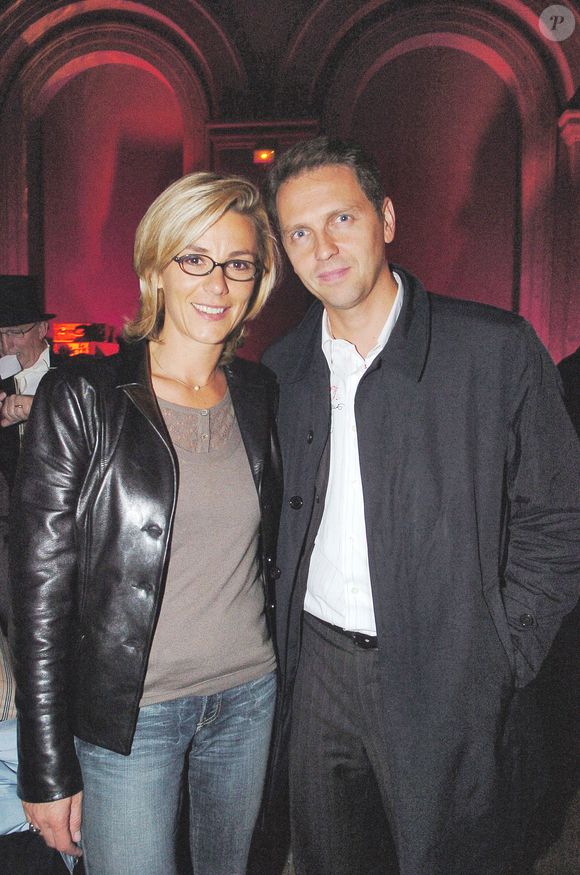 Les journalistes français Isabelle Ferrari et Thomas Hugues assistent à la soirée de lancement du sixième tome de la saga Harry Potter écrit par J.K Rowling à l'Ecole des Beaux-Arts de Paris le 30 septembre 2005. Photo par Bruno Klein/ABACAPRESS.COM.