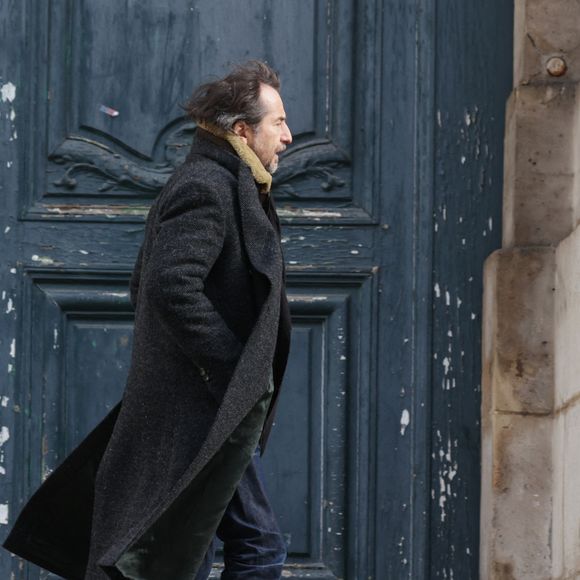 L’acteur Édouard Baer a lui aussi fait le déplacement

Edouard Baer arrive à la cérémonie d'enterrement du réalisateur français Bertrand Blier à l'église Saint Roch à Paris, France, le 29 janvier 2025. Le cinéaste français provocateur qui a remporté des succès avec des comédies transgressives mettant en scène Gérard Depardieu et Isabelle Huppert est décédé à l'âge de 85 ans. Photo par Nasser Berzane/ABACAPRESS.COM