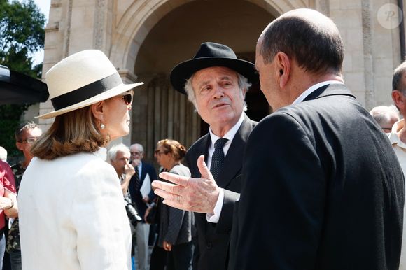 Franz-Olivier Giesbert - Sorties des obsèques de Philippe Labro dans l'église de Saint-Germain-des-Prés à Paris le 13 juin 2025. © Dominique Jacovides - Christophe Clovis / Bestimage