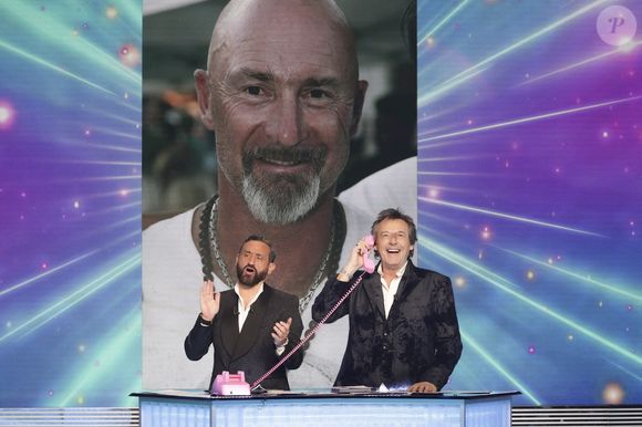 Exclusif - Cyril Hanouna, Jean-Luc Reichmann, sur le plateau de l’émission « TPMP » La dernière sur C8,  présentée par C.Hanouna et diffusée en direct sur C8, Paris, France, le 27 fevrier 2025. © Jack Tribeca / Bestimage