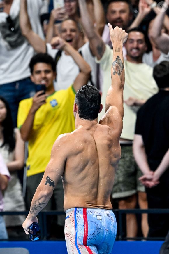 En répétant ce programme deux à trois fois par semaine, les premiers résultats sont visibles au bout d'un à deux mois.

Florent Manaudou de France célèbre après avoir remporté la médaille de bronze dans la finale de natation 50m Nage Libre Hommes pendant les Jeux Olympiques de Paris 2024 à La Defense Arena à Paris (France), 02 août 2024. © Inside / Panoramic / Bestimage