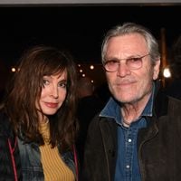 Plus de 24h après le départ de Tchéky Karyo, Anne Parillaud trouve la force de s'exprimer : "Tu vas terriblement me manquer"