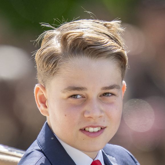 À la rentrée prochaine, le futur roi s'apprête à intégrer le prestigieux collège d'Eton

Le prince George de Galles à Buckingham Palace pour la cérémonie Trooping the Colour à Londres, le 14 juin 2025. 
© Goff Inf / Bestimage
