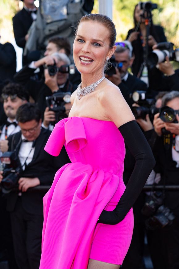 Eva Herzigova - Montée des marches du film « Vie privée  » lors du 78ème Festival International du Film de Cannes, au Palais des Festivals à Cannes. Le 20 mai 2025
© Olivier Borde/ Bestimage