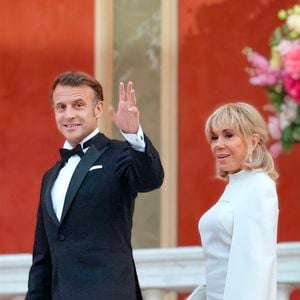 Le président de la République française Emmanuel Macron et sa femme la Première Dame Brigitte Macron arrivant au dîner d'état en l'honneur de la visite du couple présidentiel français au palais princier de Monaco, le 7 juin 2025. © Claudia Albuquerque/Bestimage