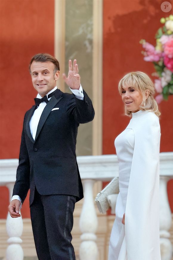 Le président de la République française Emmanuel Macron et sa femme la Première Dame Brigitte Macron arrivant au dîner d'état en l'honneur de la visite du couple présidentiel français au palais princier de Monaco, le 7 juin 2025. © Claudia Albuquerque/Bestimage