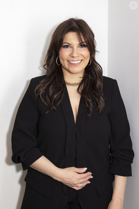 En parallèle, elle s’est passionnée pour la photographie et a présenté sa première exposition en 2016 à la Galerie Joseph à Paris.

Kenza Braiga - Enregistrement de l'émission "Les 20 ans du Loft", diffusée en direct sur C8 et présentée par B.Castaldi, à Paris. Le 8 avril 2021
© Jack Tribeca / Bestimage